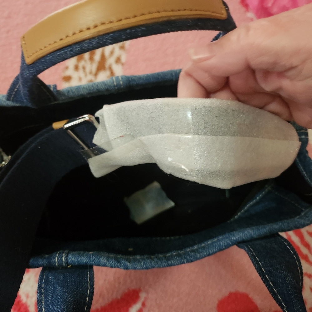 Marc Jacobs The Tote Bag in denim! - Picture 3 of 6